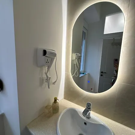 Caramel Blloku * Tirana